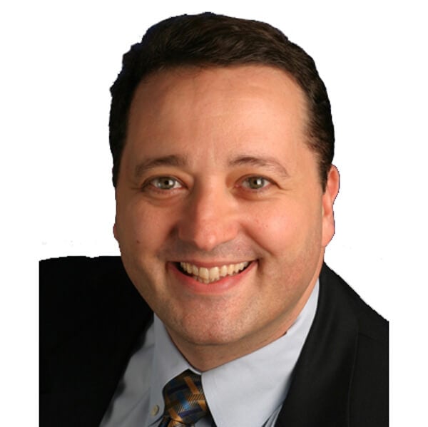 Headshot of Rob Rowe.